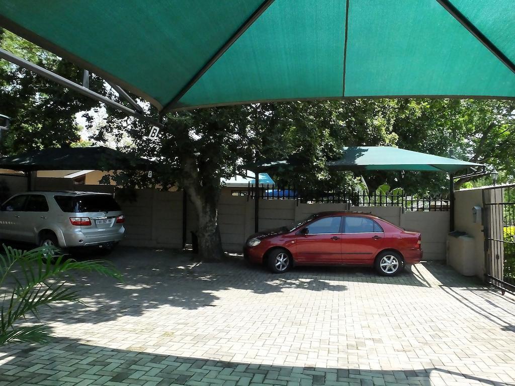 Sunshine Self Catering Apartamento Mbombela Exterior foto