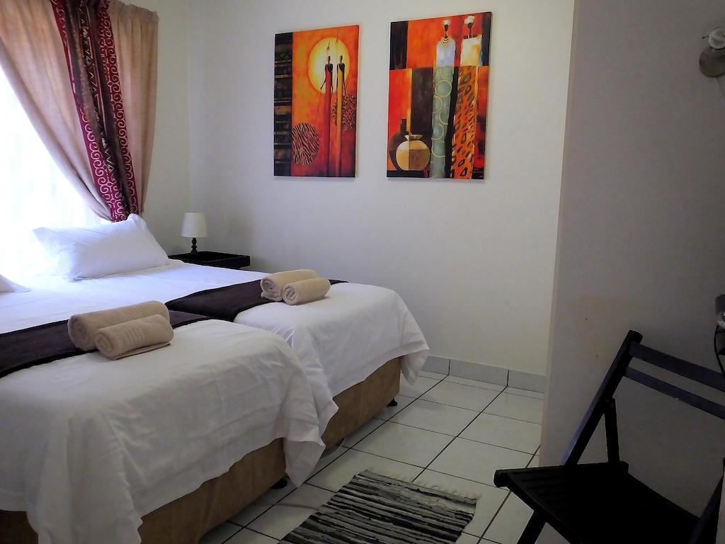 Sunshine Self Catering Apartamento Mbombela Quarto foto